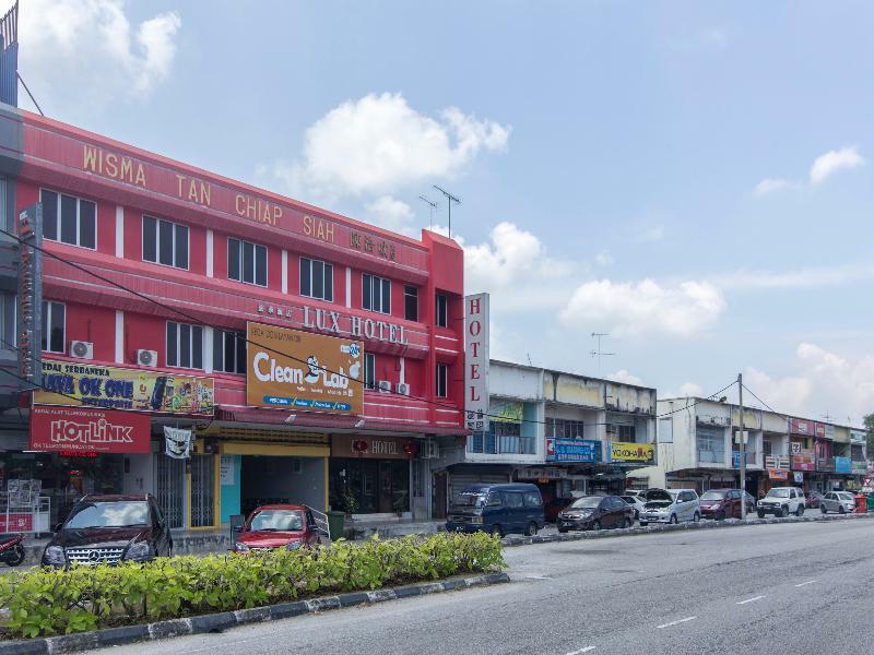 Lux Hotel Teluk Intan Exteriör bild